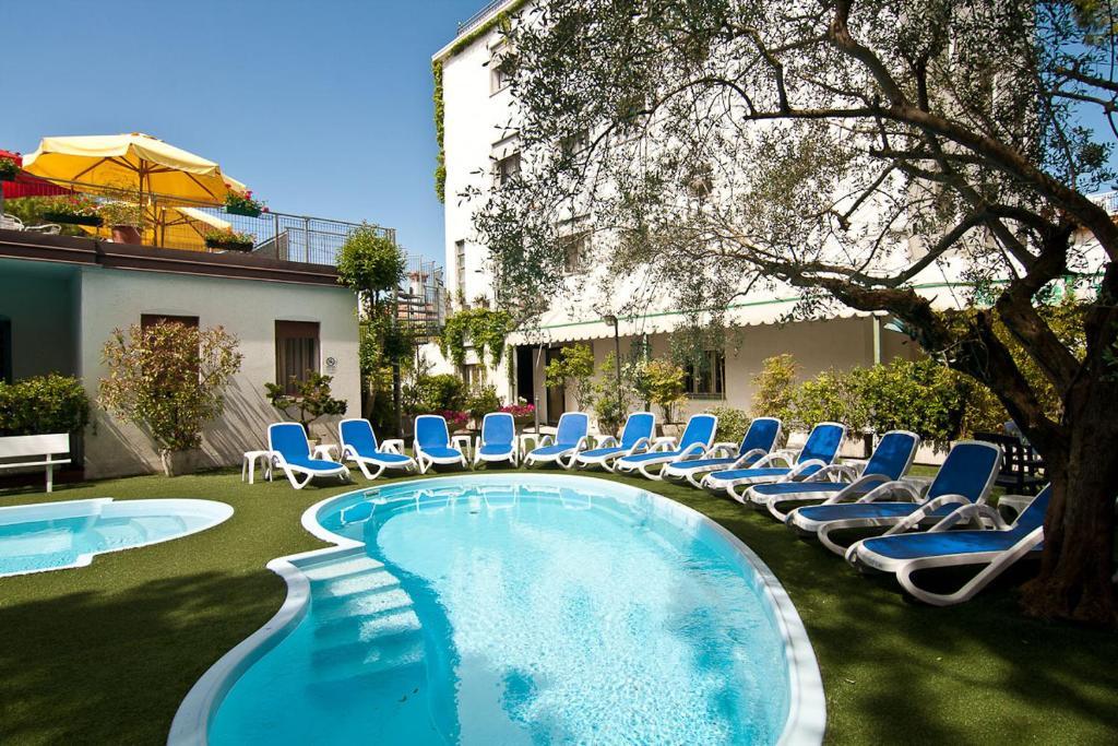 Hotel Manzoni リド・ディ・イエゾロ エクステリア 写真