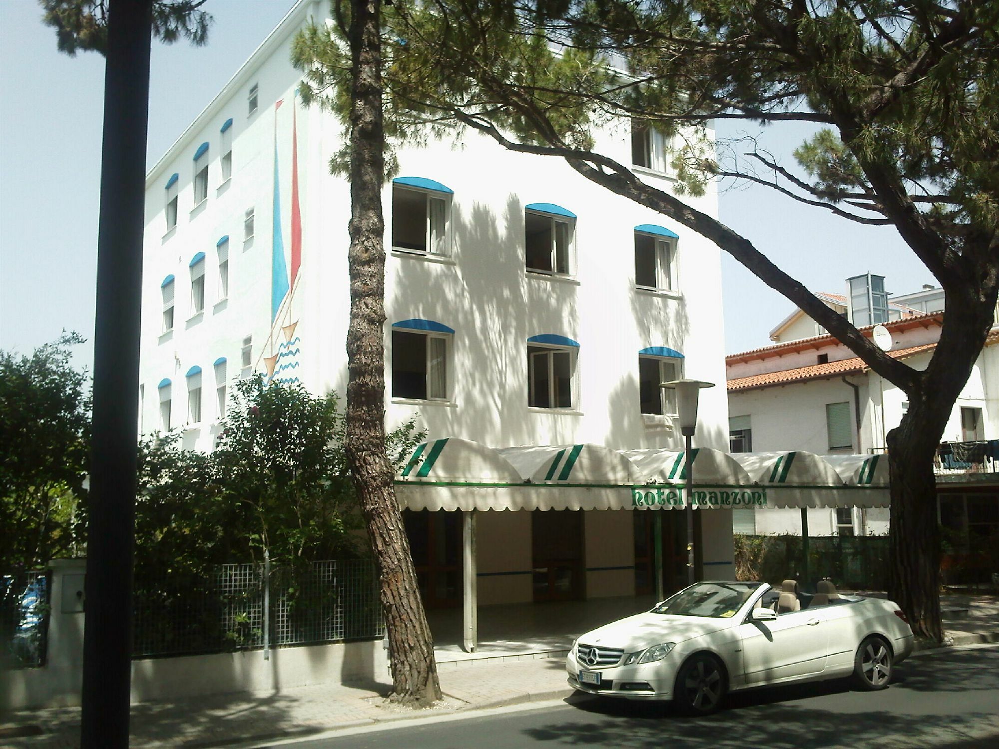 Hotel Manzoni リド・ディ・イエゾロ エクステリア 写真